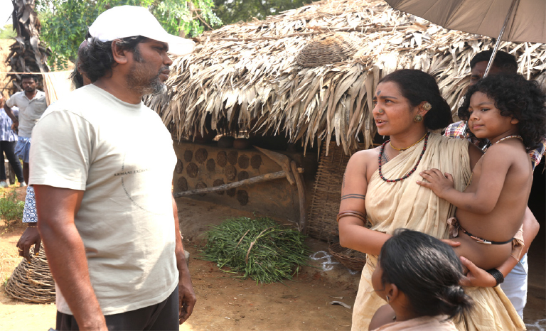 പാ രഞ്‌ജിത്തും പാർവതിയും ‘തങ്കലാന്റെ’ ലൊക്കേഷനിൽ 